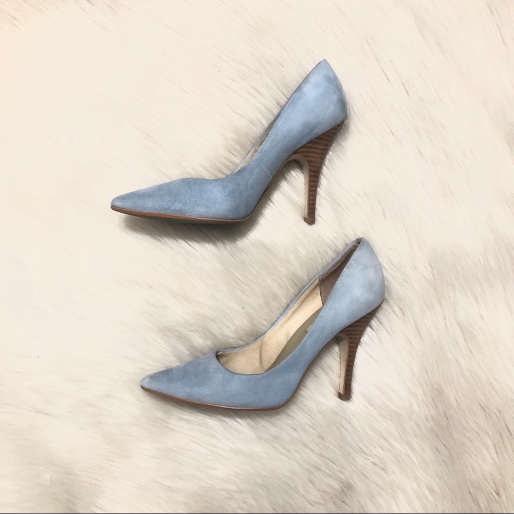 ❌SOLD❌Sued Steve Madden Pointed Blue Heel
